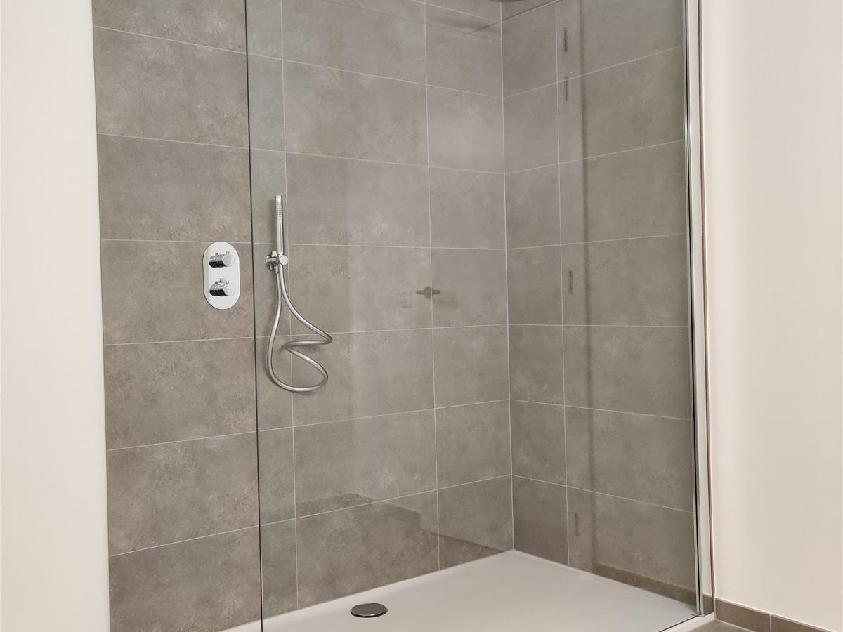 1 Halfopen nieuwbouwwoning - Mark Raats Bouwbedrijf (2910  Essen- Wildert, Kalmthoutsesteenweg 260)