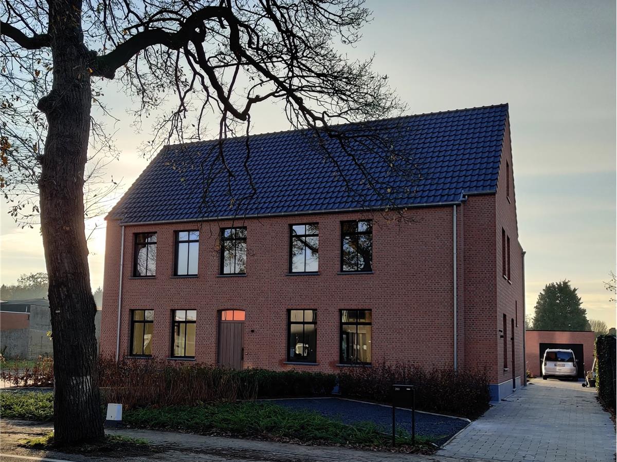 1 Halfopen nieuwbouwwoning - Mark Raats Bouwbedrijf (2910  Essen- Wildert, Kalmthoutsesteenweg 260)